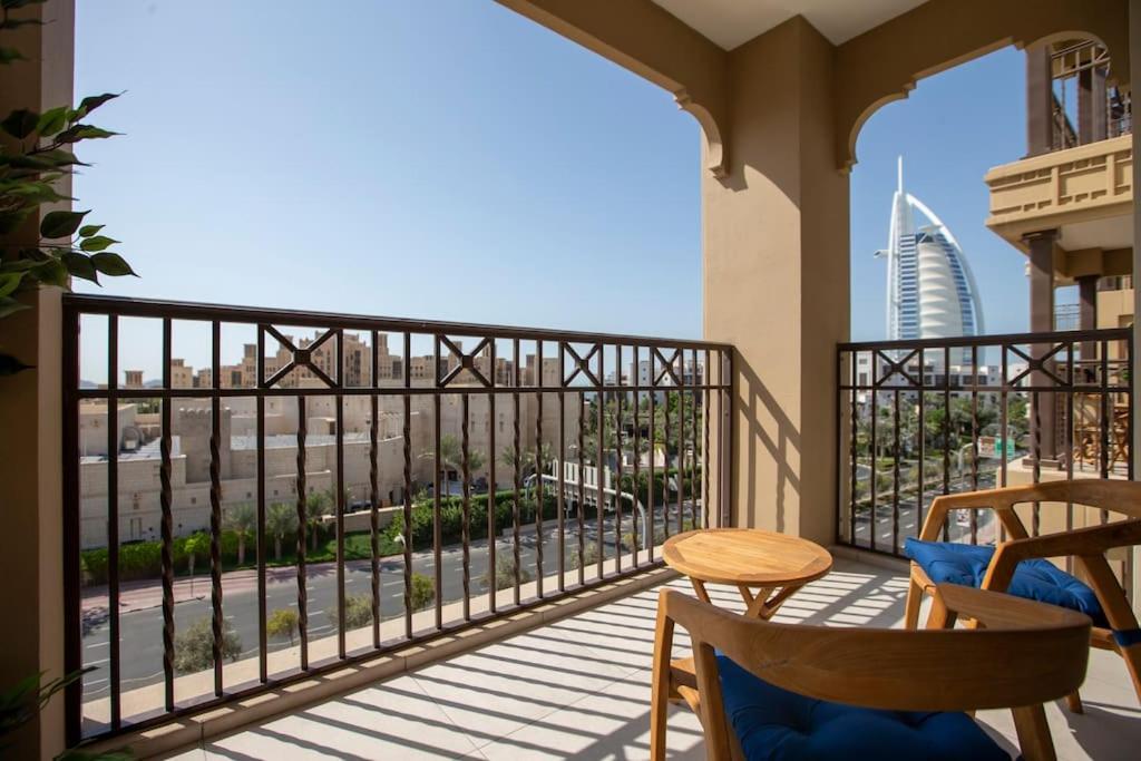 Veluxa - Luxury And Bright 1 Bedroom Apartment, Burj View! Dubái Exterior foto