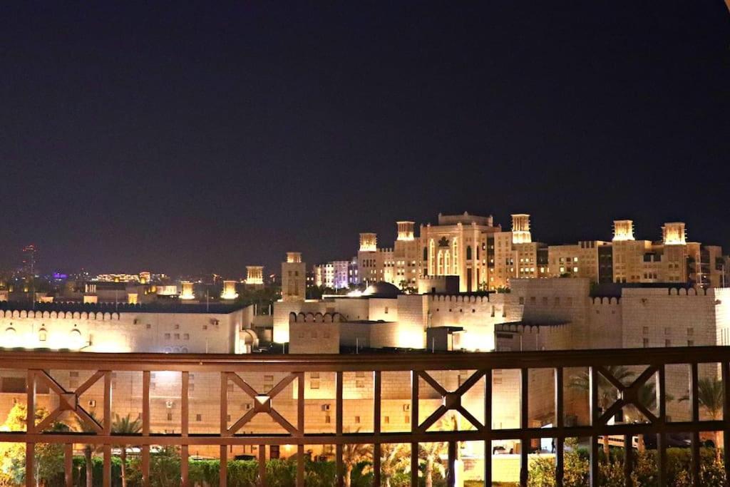 Veluxa - Luxury And Bright 1 Bedroom Apartment, Burj View! Dubái Exterior foto